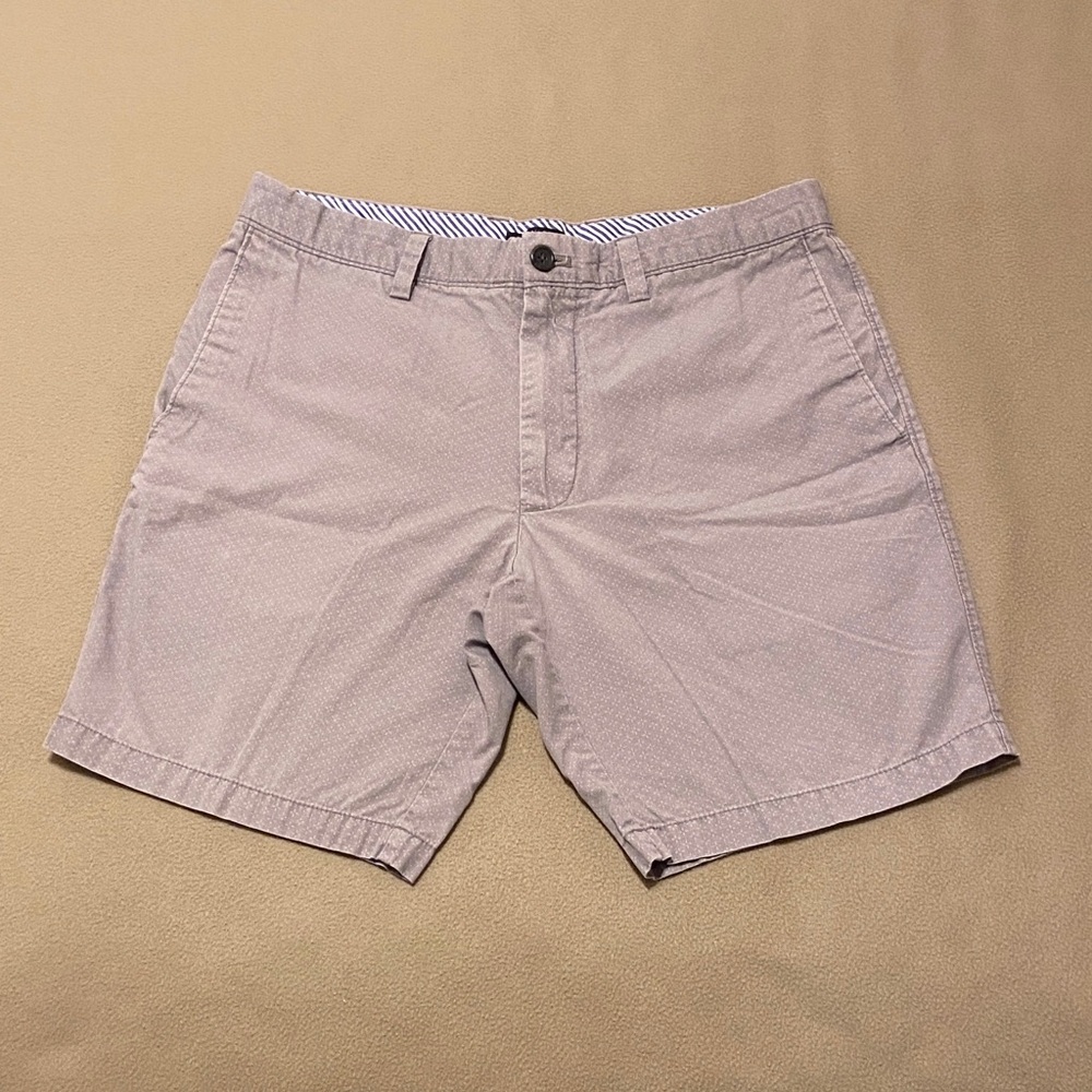 Banana Republic Casual Shorts. Men's 33.